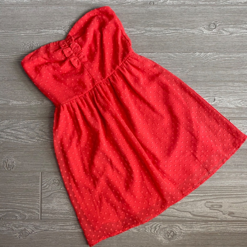 💜 BeBop Strapless Coral Chiffon Polka-dot Dress